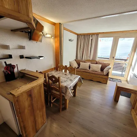 2 Etoiles Skis Aux Pieds - Vue Sur Pistes - Fr-1-181-2581 Apartment